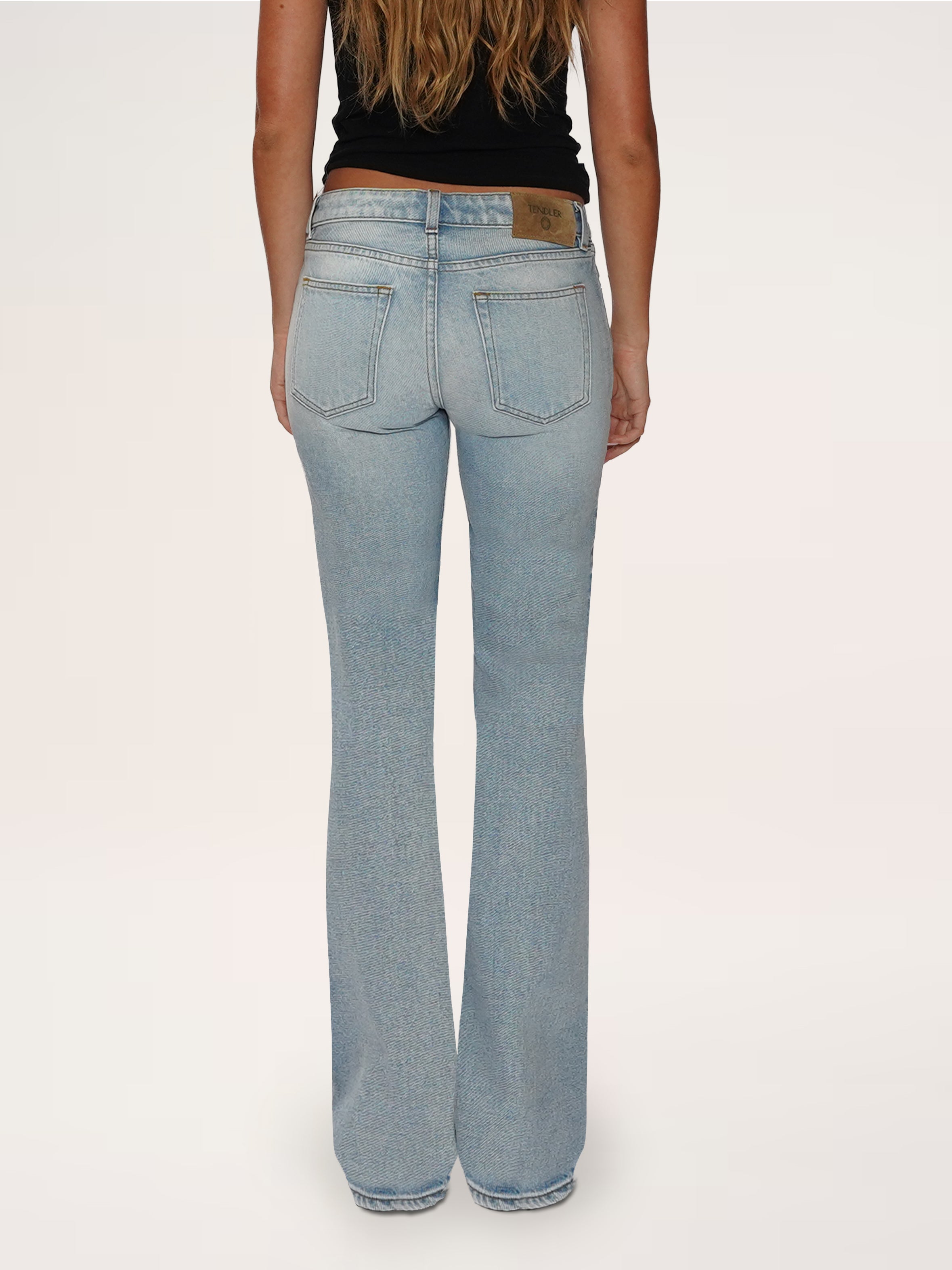 LOW RISE MINI BOOT JEAN