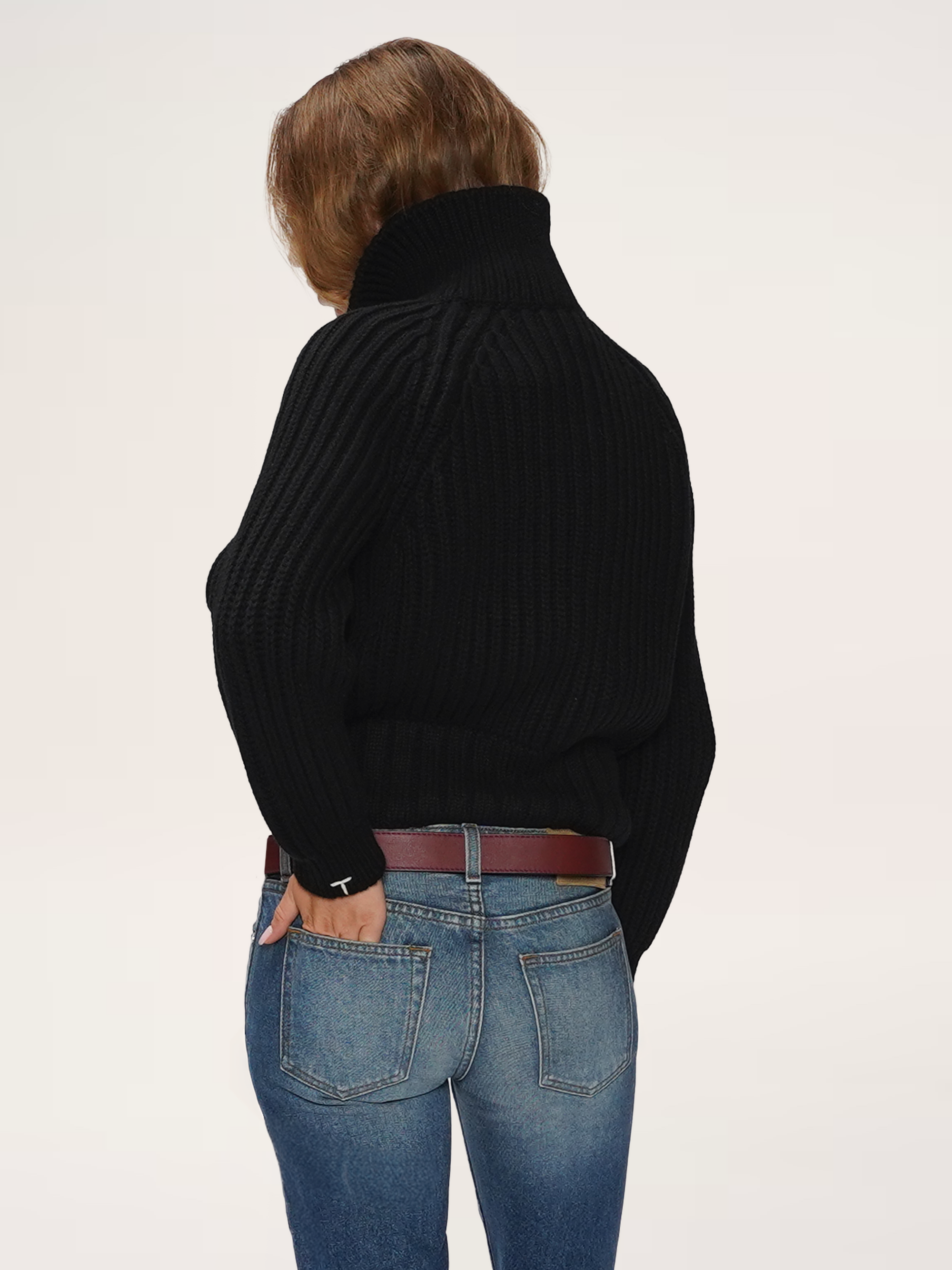 HEAVYWEIGHT HALF-ZIP SWEATER
