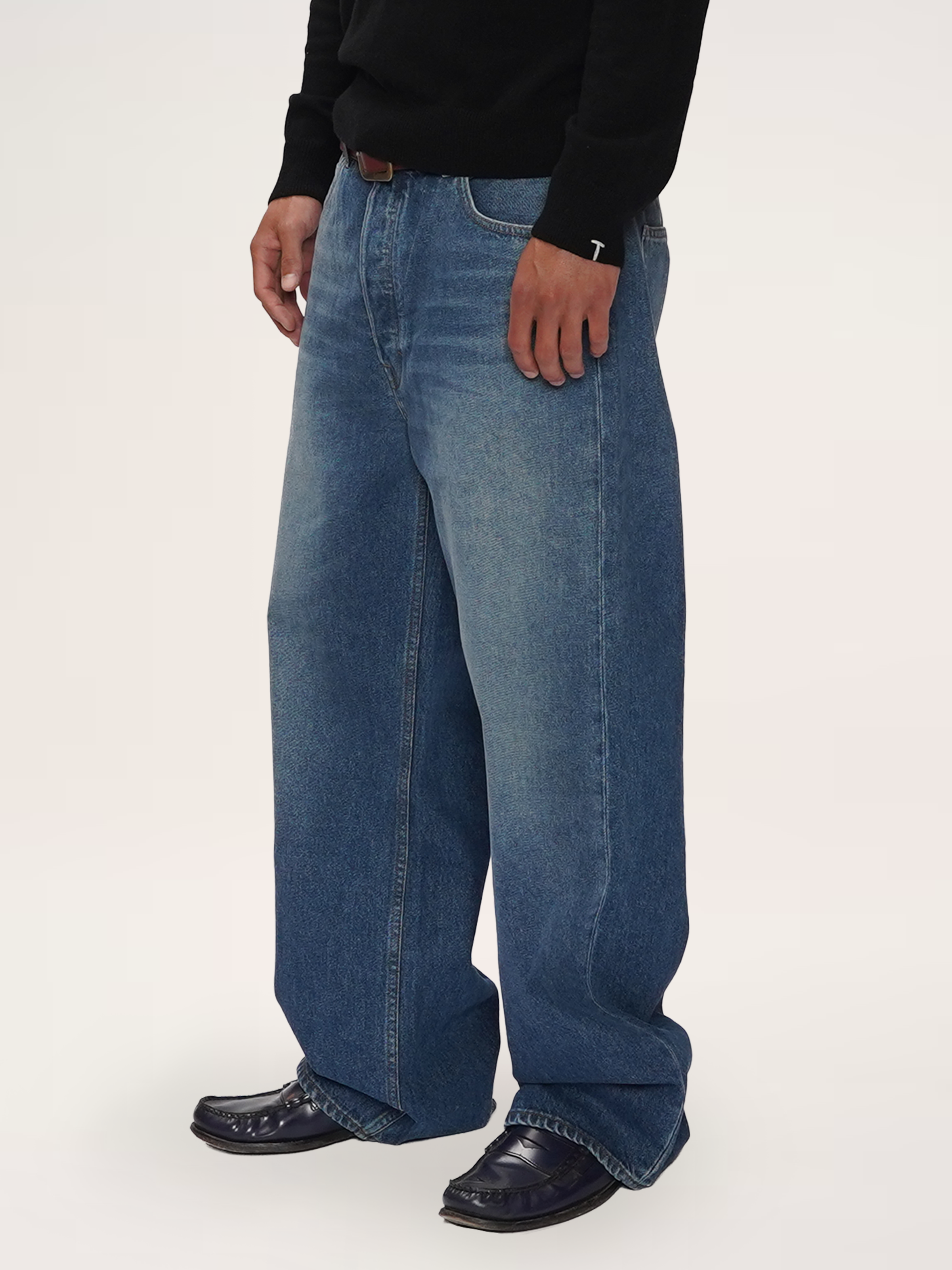 RELAXED WIDE LEG JEAN
