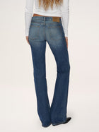 LOW RISE MINI BOOT JEAN